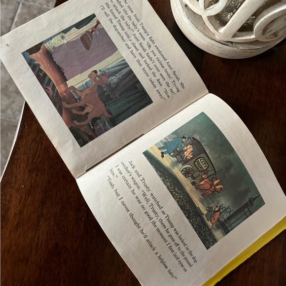 1979 Vintage Disneyland Walt Disney’s Story of Lady and the Tramp Book & Record - Picture 4 of 5